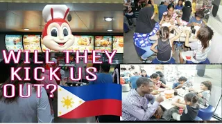 Bringing filipino mom & kids(POOR SCAVENGERS) inside JOLLIBEE Their "FIRST TIME" Reaction