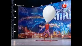 Balloon man. Alex Ostrovskiy. Dubai.
