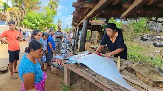 Incredible!! Big Sea Fish Cutting Live In Fish Market | Amazing Road Fish Cutting Sri Lanka