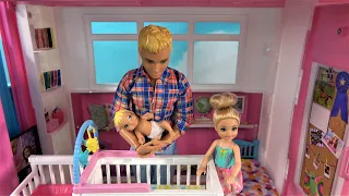 Barbie Going Out with Friends and Ken Taking Care of Baby in Barbie House w Barbie Sister Chelsea