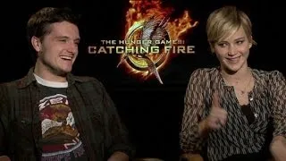 'Catching Fire' stars detail on-screen kiss