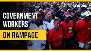 South Africa government workers strike over wages | Africanews