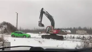 Мгновенная карма Екскаватор против mazda прикол JCB CAT  Instant Karma Excavator vs. mazda funny