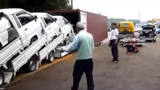 Погрузка в контейнер авто в КНР