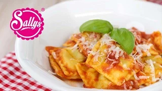 Spinat-Ricotta-Ravioli in Tomatensoße / Was koche ich heute? / Sallys Welt