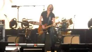 Keith Urban- Kiss a Girl Live