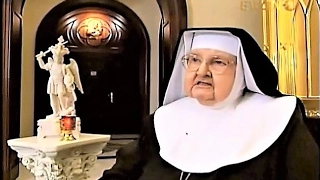 The Holy Rosary. The Joyful Mysteries led by Mother Angelica to pray on Mondays and Saturdays.