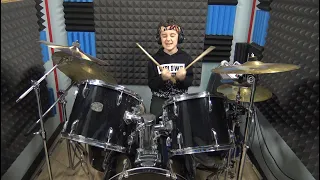 Thunderstruck - AC/DC - Drum Cover (7 y.o. drummer)