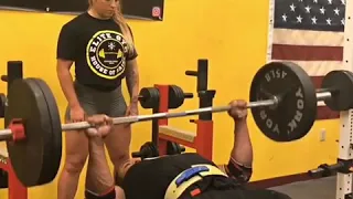Larry Wheels doing 70 reps with 225 Lbs/100kg - [Insane]