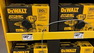 DeWALT шуруповет та дриль. Комплект інструмента 159$.