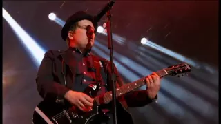 Fall Out Boy - I Don't Care (March Madness Music Festival) 2016