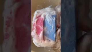 АСМР Губки и мыльная пена. ASMR Sponges and soap foam. #shorts