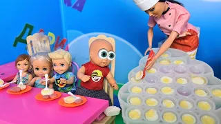 EGGS FROM POPIT POP IT in the school cafeteria! Katya and Max a funny family funny TV series