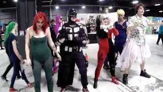 Play Expo 2014 Cosplay Dancing