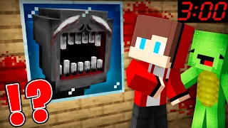 Why Scary THE MOLE CAVE DWELLER ATTACK HOUSE JJ and Mikey At Night in Minecraft? - Maizen