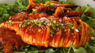 Spicy grilled squid (Grilled calamari, ojingeo-tonggui: 오징어통구이)