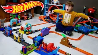 HOT WHEELS CITY!! Ultimate Gator Car Wash & Ultimate Garage