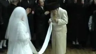Hrh"k Tosher Rebbe Shlita Dancing Mitzva Tantz at Wedding of Grandson