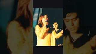 Kisi Roz Tumse - Alka Yagnik Live Singing - Pardes #shorts #viralshorts #romanticsong Zaara Tasveer