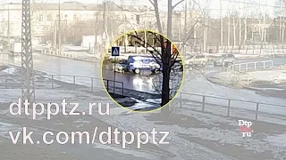 Автомобиль "Почты России" попал в ДТП