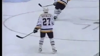 Alex Kovalev scores against Capitals with a great shot (2000)