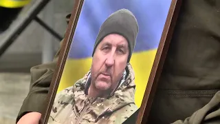 У Шостці попрощалися із нацгвардійцем, який з перших днів повномасштабної війни боронив Україну