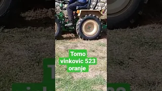 Tomo vinkovic 523 oranje #shorts #tractor #instagram #plowing #poljoprivreda #traktori #tafe