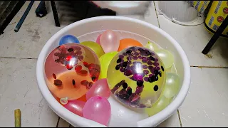 Pop Colorful Water Balloons - Popping Balloon (Slow Motion)