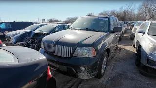 This Clean Lincoln Navigator is too Good to Pass up!