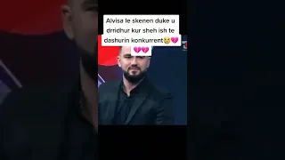 Alvisa le skenen duke u dridhur pasi sheh ish te dashurin konkurrent