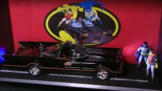 Présentoir Cube Mural Batmobile BATMAN 1966 JADA TOYS 1/18