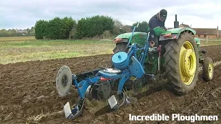 1969 John Deere 820 2.5 Litre 3-Cyl Diesel Tractor (32HP) with Ransomes Plough