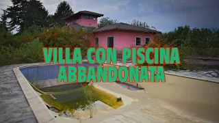 Villa con piscina abbandonata