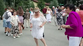 🌟ЗАМАНИЛА,СОБЛАЗНИЛА,РАЗДРАЗНИЛА.👍😊❤️💃💃ТАНЦЫ В ПАРКЕ ГОРЬКОГО,ХАРЬКОВ.