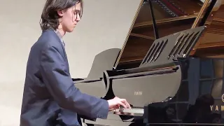 Thomas plays Sonata in F Major by Mozart