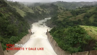 Presa de Tavera. Momento en que abren las compuertas de la presa de Tavera