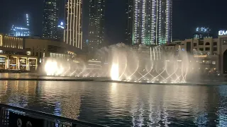 Dubai mall water fountain