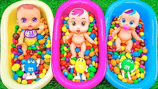 Beautiful 3 Dolls & Bathtubs with Funny Candy with Slime Stress