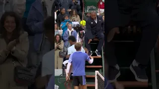 😠 The Paris crowd booed David Goffin after he knocked out Frenchman Giovanni Mpetshi Perricard