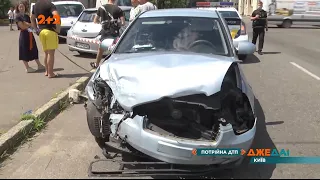 У Києві водій, що з’явився на дорозі без прав, спричинив потрійну аварію