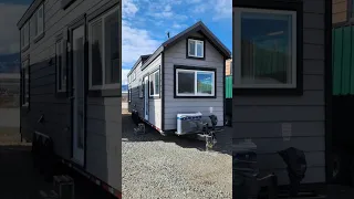 Really Like This Style of Tiny House!#shorts #tinyhouse #youtubeshorts