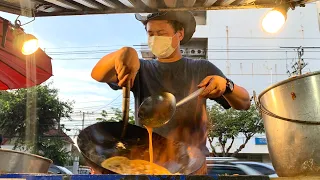 Perfect Pad Thai! The Cowboy Pad Thai Master - Thai Street Food