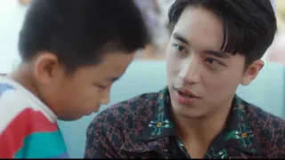 Midsummer is full of love 仲夏满天心 EP7：Jin Zeyi has argued with a kid to prove Luo Tianran is his wife.