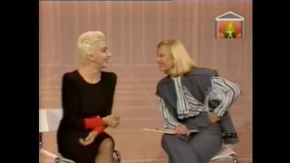 Raffaella Carrà intervista Mariangela Melato a Domenica in 1986/1987