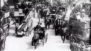 Street traffic in London 1896