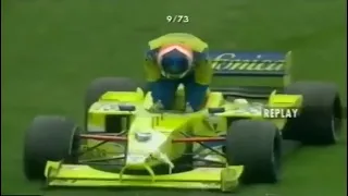 2000 F1 USA GP - Gaston Mazzacane retire & hit by beer can