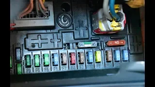 Fuse box location: Peugeot 407 (2004-2010)