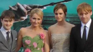 Harry Potter and the Deathly Hallows Part 2 Premiere London 2011 - Magical Omnibus