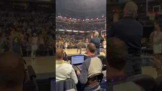 Standing ovation for Lance Stephenson as he checks in for the first time for Pacers