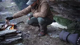 Survivor bushcraft On the mountain, overnight in a natural shelter. cooking on a stone lab